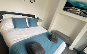 Lovely 1-Bedroom Apartment With Garden And Parking